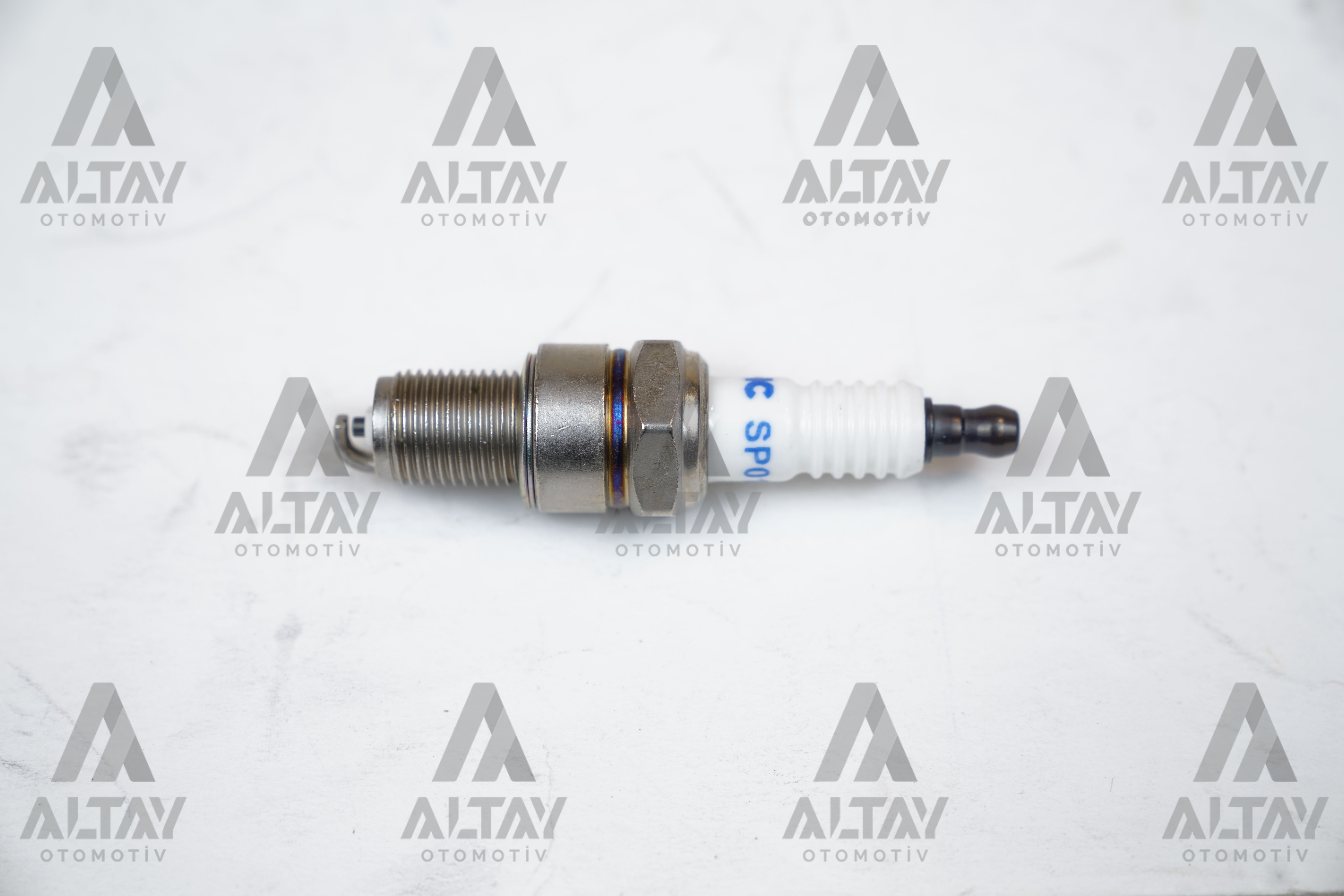 ATEŞLEME BUJİSİ MUHTELİF KALIN / RENAULT 9-11-19 / UNO 70 KRB / GOLF / POLO / SEAT / HONDAt