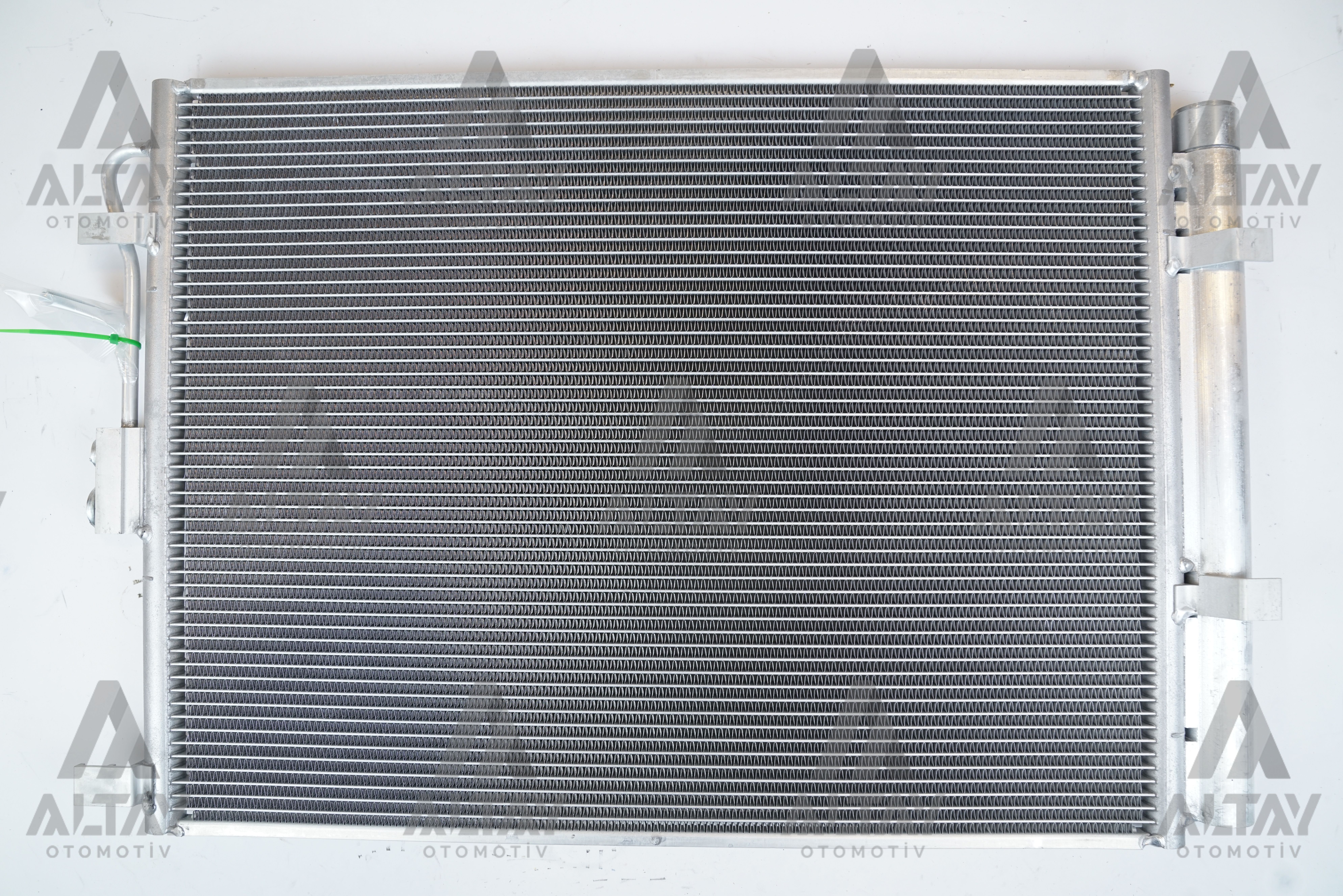 RADYATÖR KLİMA I-30 12-16 / CEED 12-18 / PROCEED 11=> DİZEL 12 MM