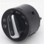 Far Anahtarı-Kromlu-Auto-On Sıs/Arka Sıs (Vw Amarok 13-  Caddy 11-  Golf 09-14  Passat 11-15  Transporter 10-19) 10Pın