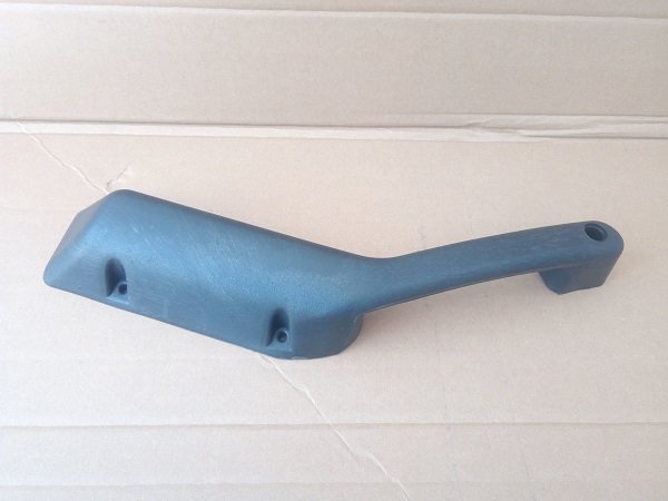 KAPI KOLÇAĞI ÖN SOL ( EĞRİ ) SİYAH M.131 DKŞ 88 M