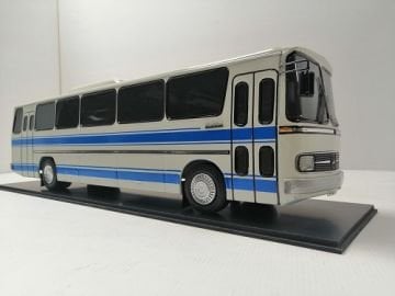 MAKET BOY:60-YÜKSEKLİK:17 CM (1:18 ÖLÇÜ) MERCEDES OTOMARSAN O-302(KREM MAVİ DÜZ KUŞAKLI)