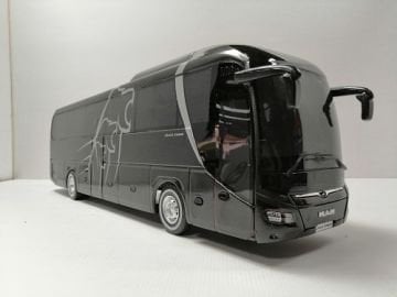 MAKET BOY:68-YÜKSEKLİK:21 CM (1:18 ÖLÇÜ) MAN LION'S COACH (SİYAH)