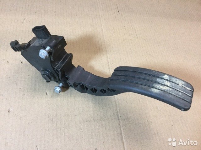 GAZ PEDALI MEGANE III FLUENCE GAZ PEDALI HIZ REGÜLATÖRLÜ