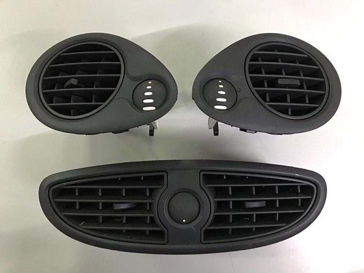 Havalandırma Izgarası (Orta+Sağ+Sol Komple Takım) Clıo Iıı (Mat Siyah)