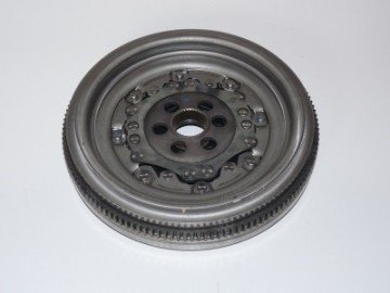 Volant Otomatik Passat-Golf-Jetta-A3-Cc-Leon Bxe-Bkp-Bls-Bkd-Cbbb-Cbab 1.9-2.0 Cff 10=> (415063109)