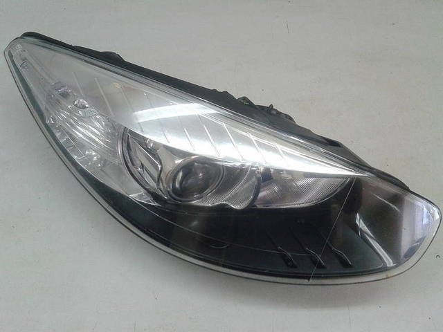 FAR SAĞ FLUENCE YENİ (MAKYAJLI KASA)