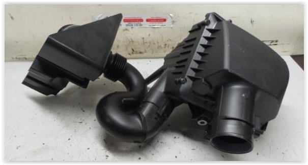 HAVA FİLTRE KAZANI (KAZAN+HAVA FİLTRESİ) TRAFIC 3 1.6DCI R9M–VIVARO 1.6CDTI 14>