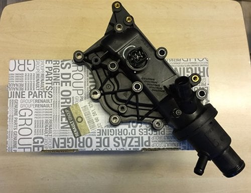 TERMOSTAT (KOMPLE) CLIO II 1.4 16V-1.6 16V 98=> LGN II 1.6 16V 01=> (TAHLİYE BORULU)