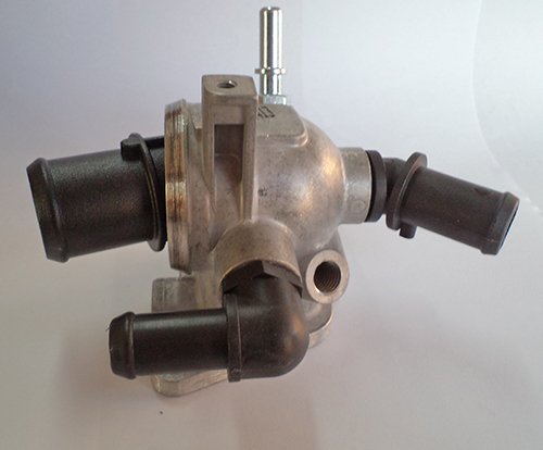 TERMOSTAT (KOMPLE) (88C) DOBLO-FIORINO-LINEA-PUNTO-CORSA D-ASTRA H-COMBO 1.3JTD-CDTİ (MÜŞÜRSÜZ)